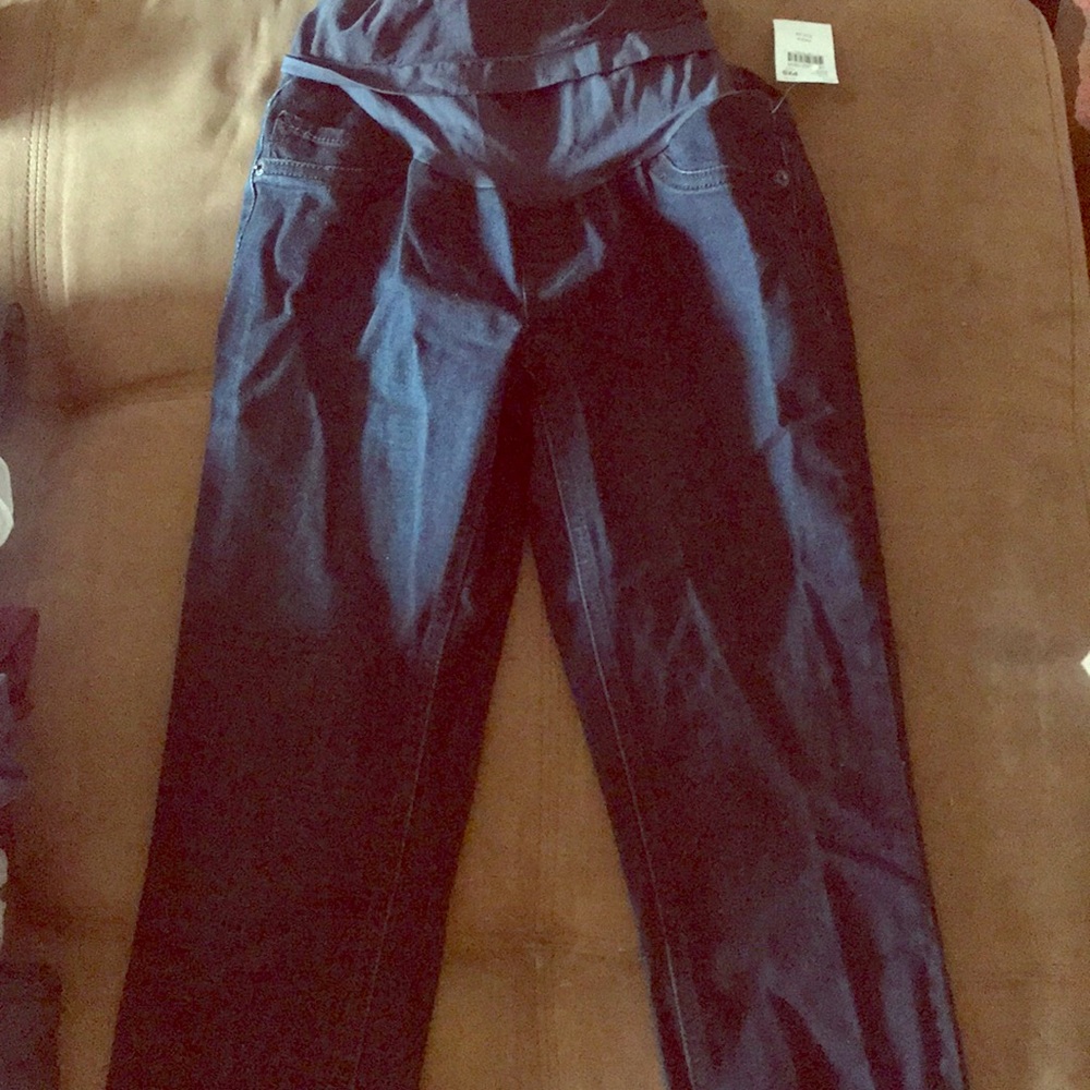 Maternity jeans never worn